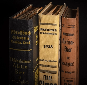 Im Bestand des Stadtarchivs: Die historischen Adressbücher der Stadt Hildesheim © GWLB/Stappenbeck