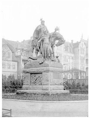 Das Kaiser-Wilhelm-Denkmal in der Hildesheimer Sedanstraße